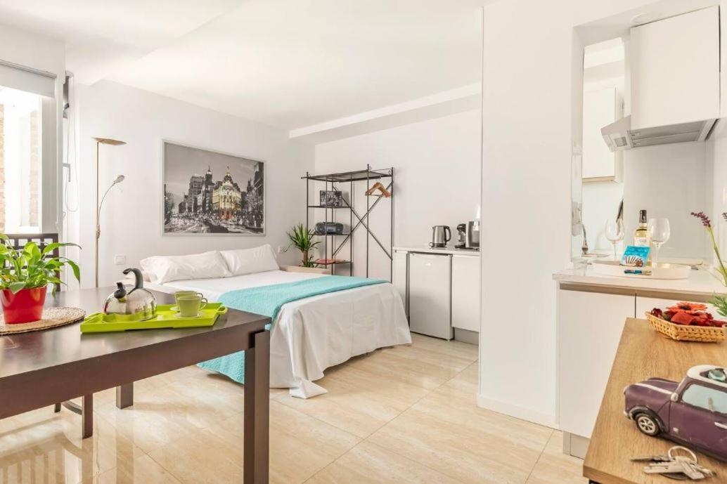 Conde De Miranda 1 Appartement Madrid Buitenkant foto